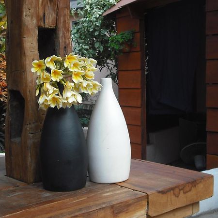 La Casa Homestay Senggigi Værelse billede