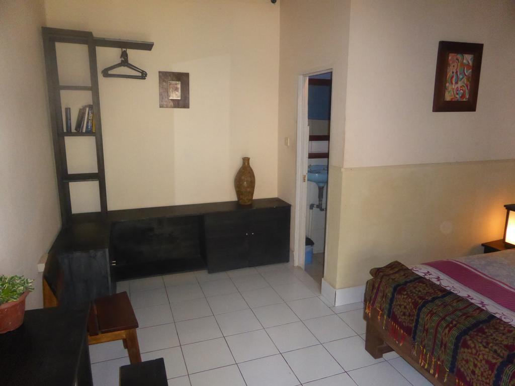 La Casa Homestay Senggigi Eksteriør billede