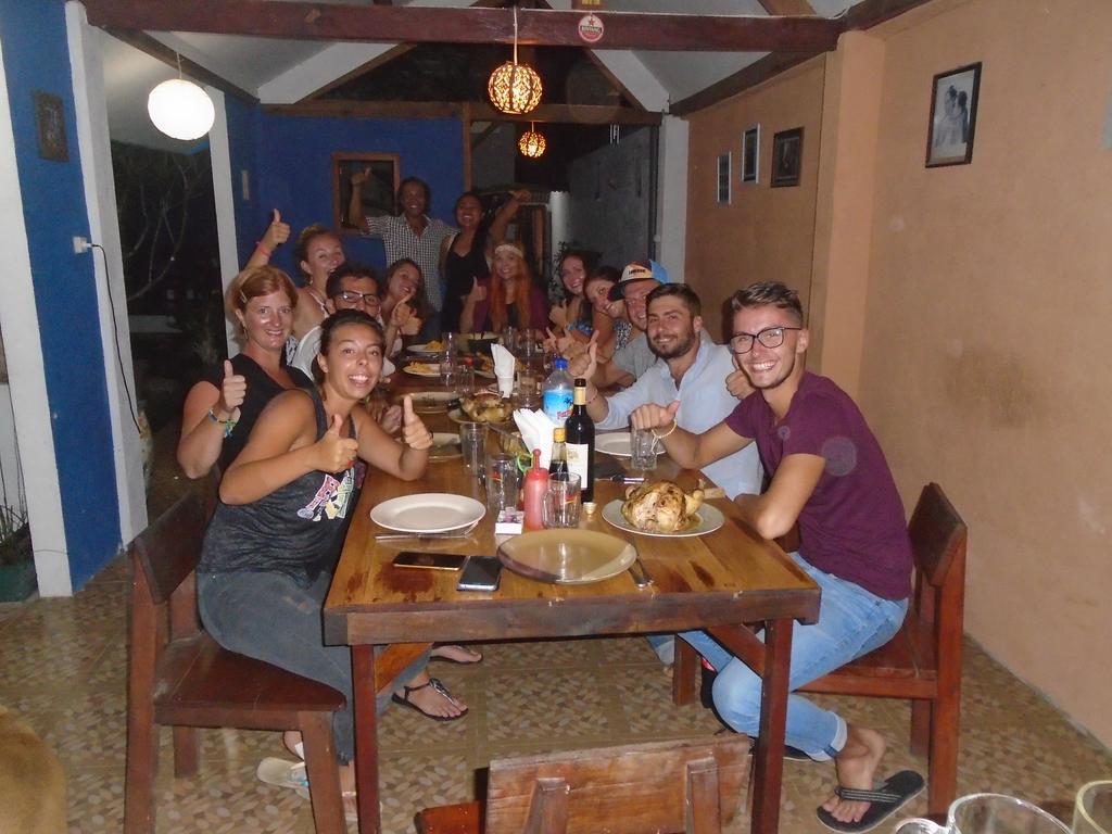 La Casa Homestay Senggigi Eksteriør billede