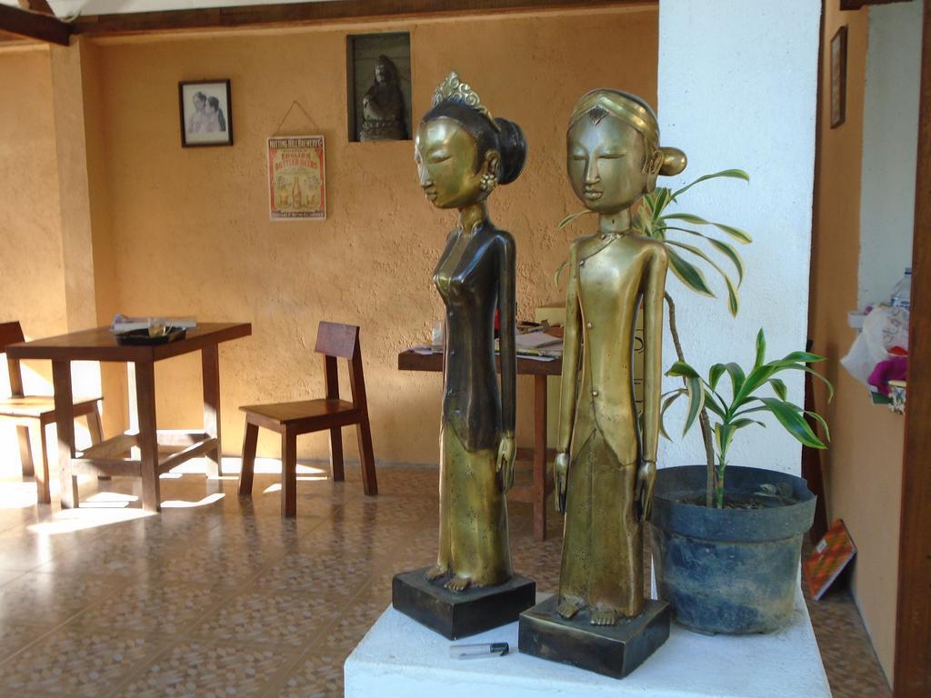 La Casa Homestay Senggigi Eksteriør billede