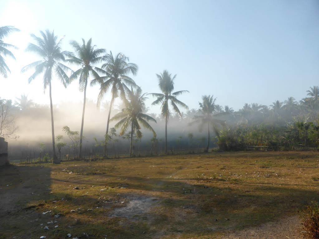 La Casa Homestay Senggigi Eksteriør billede