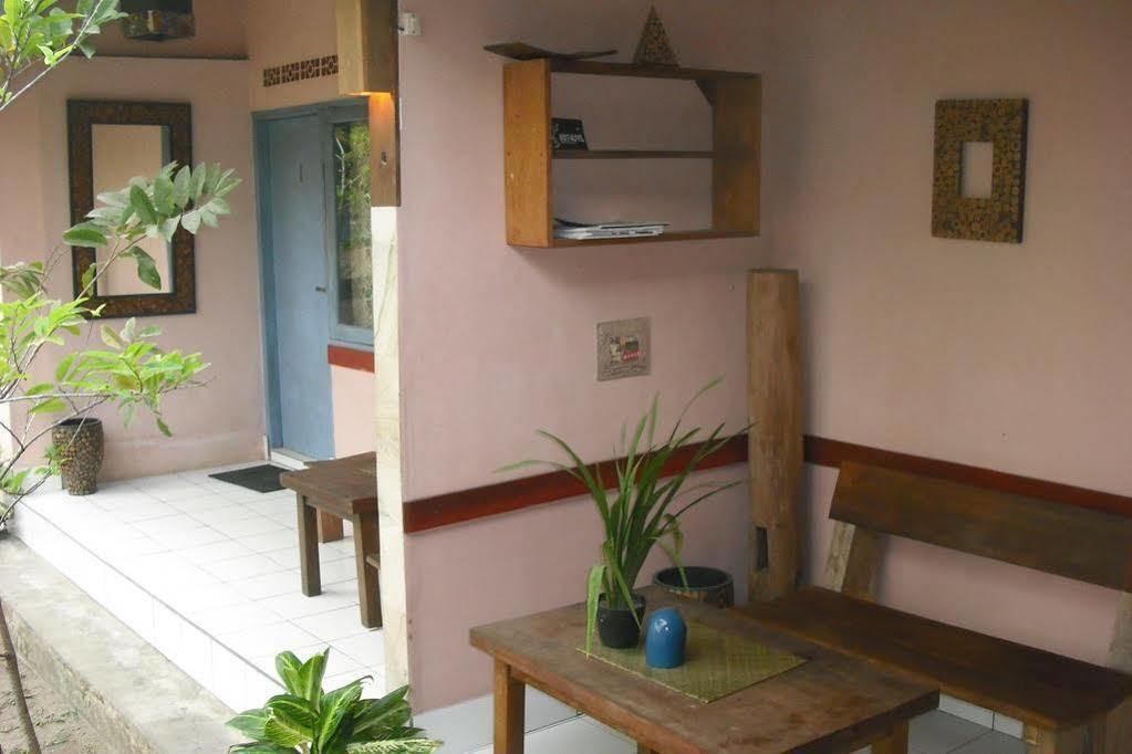 La Casa Homestay Senggigi Eksteriør billede