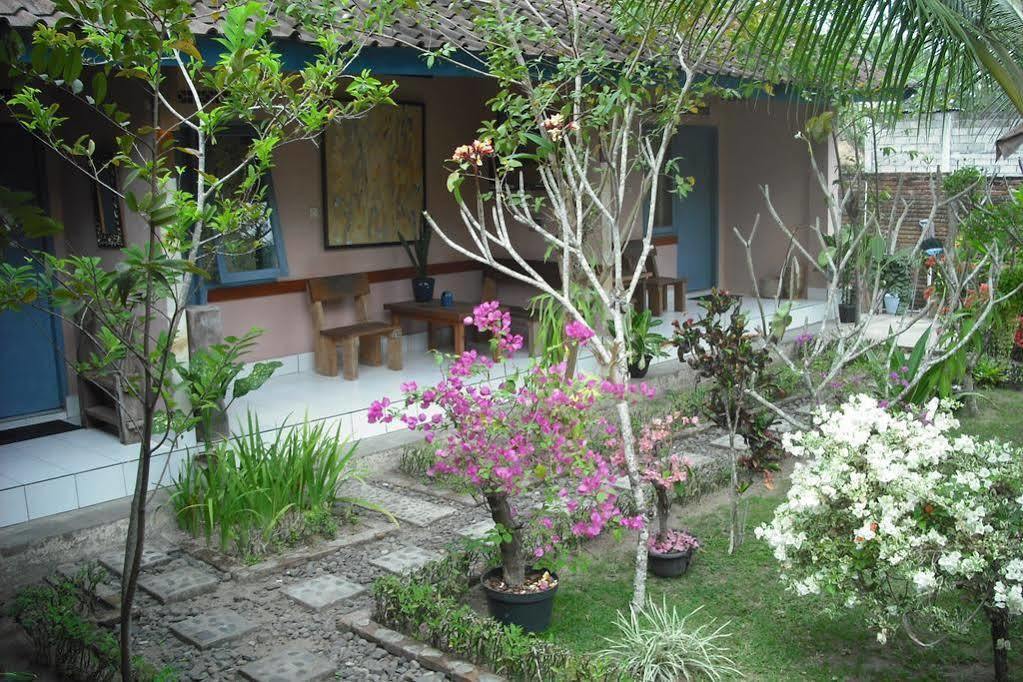 La Casa Homestay Senggigi Eksteriør billede