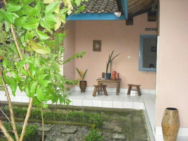 La Casa Homestay Senggigi Eksteriør billede