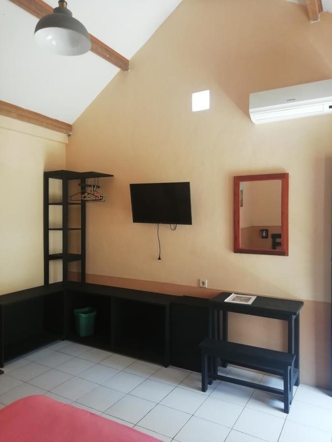 La Casa Homestay Senggigi Eksteriør billede