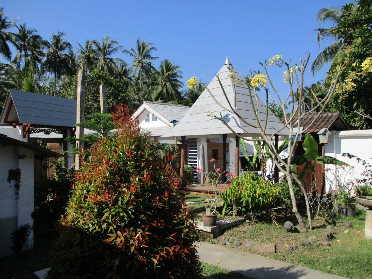La Casa Homestay Senggigi Eksteriør billede