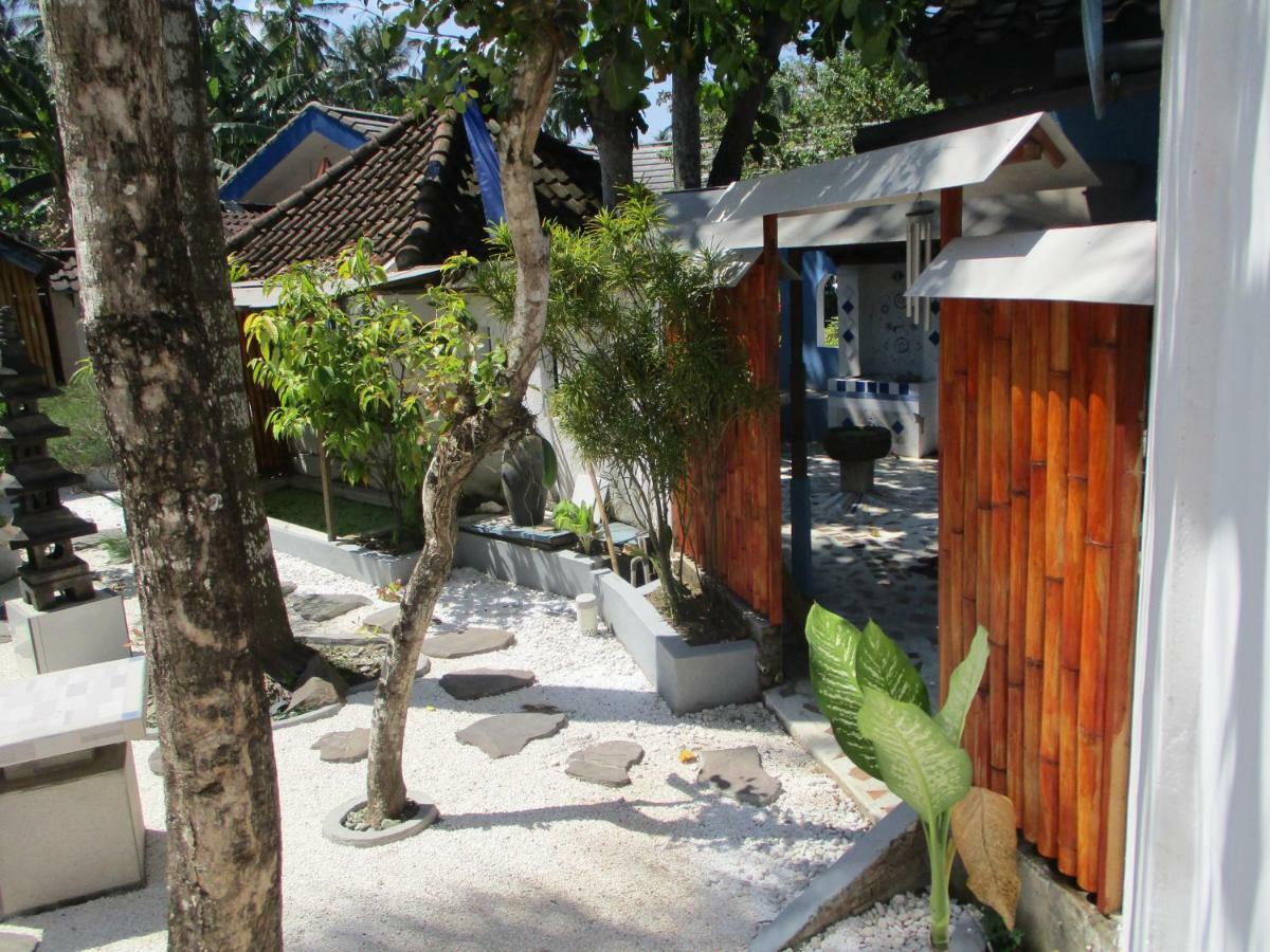 La Casa Homestay Senggigi Eksteriør billede